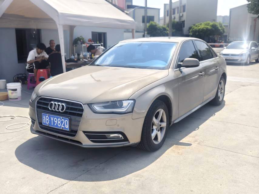 Audi A4L 2013 2.0TFSI 35TFSI Technik Edition (CVT Automatic)